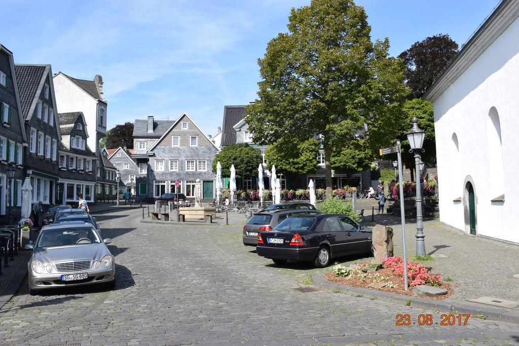 Messewohnung Gräfrath Solingen Exterior foto